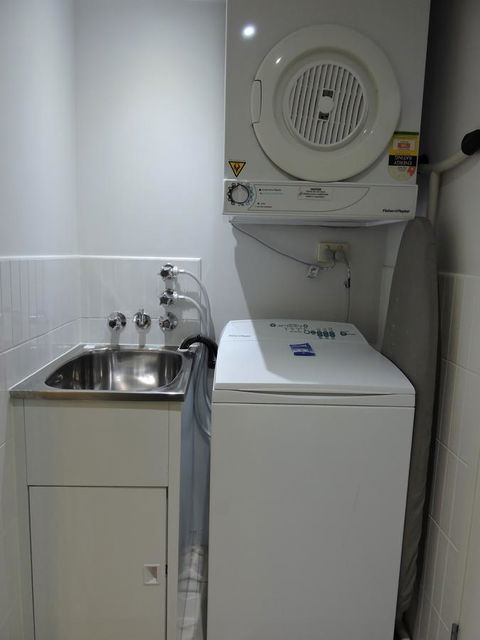 BASE Holidays - Ettalong Beach Premium Apartments - Events Australia 3