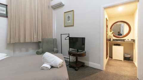 Woolbrokers Hotel - Tourism Bookings 37