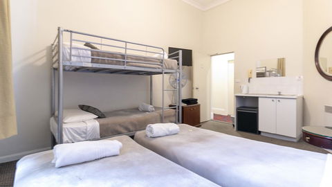 Woolbrokers Hotel - Tourism Bookings 16