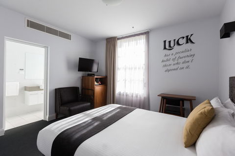 The Lucky Hotel - Tourism Bookings 3