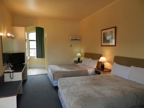 Prince Of Wales Hotel - Tourism Bookings 3