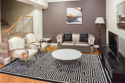 Seasons Harbour Plaza - Events Australia 17