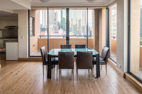 Seasons Harbour Plaza - Events Australia 12