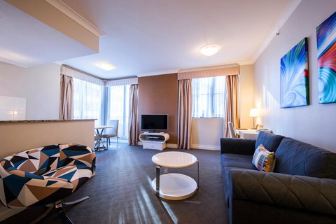 Seasons Harbour Plaza - Events Australia 29