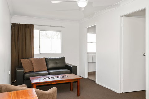 Wollongbar Motel - Tourism Bookings 35