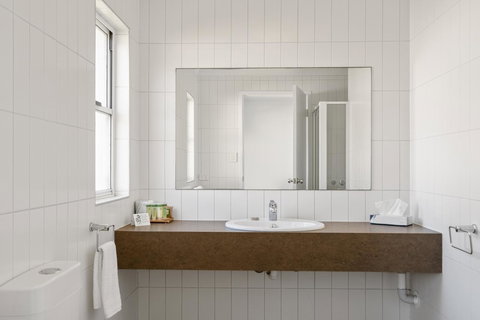 Wollongbar Motel - Tourism Bookings 33