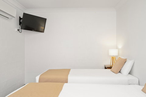 Wollongbar Motel - Tourism Bookings 37