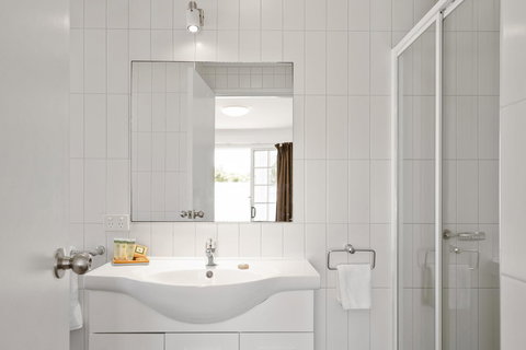 Wollongbar Motel - Tourism Bookings 34