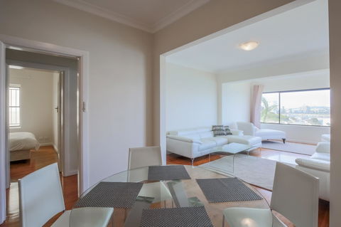 Ultimate Bondi Escape #2 - A Bondi Beach Holiday Home - Accommodation Europe 7