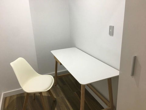 Specious Apartment With 2 Large Bedrooms - Tourism Bookings 8