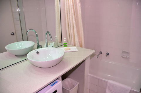 Accommodation Sydney - Hyde Park Plaza 38 College St Sydney - Tourism Bookings 19