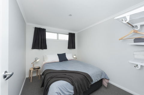 125 Milton - Tourism Bookings 6