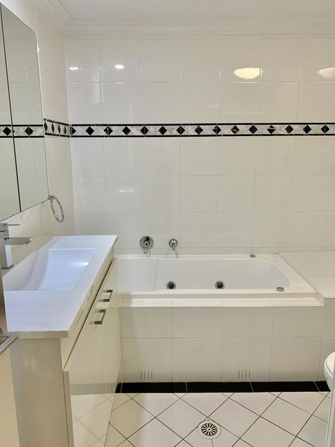 Castle Serviced Apartments - Tourism Bookings 16