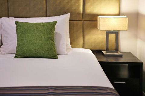Best Western Plus Bolton On The Park - Tourism Bookings 24