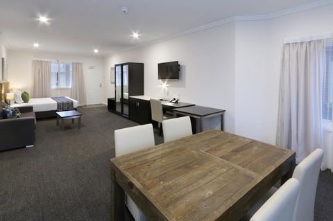Best Western Plus Bolton On The Park - Tourism Bookings 9