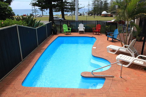 Beach House Holiday Apartments - Tourism Bookings 4
