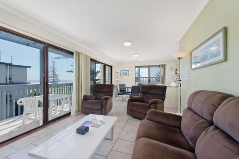 Beach House Holiday Apartments - Tourism Bookings 22