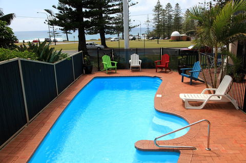 Beach House Holiday Apartments - Tourism Bookings 2