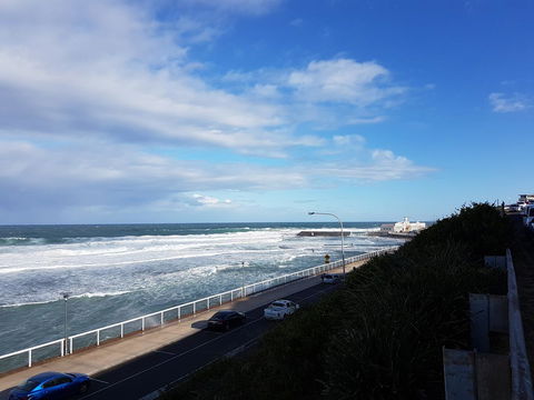 Arena Luxury Beachfront Apartment - Tourism Bookings 38