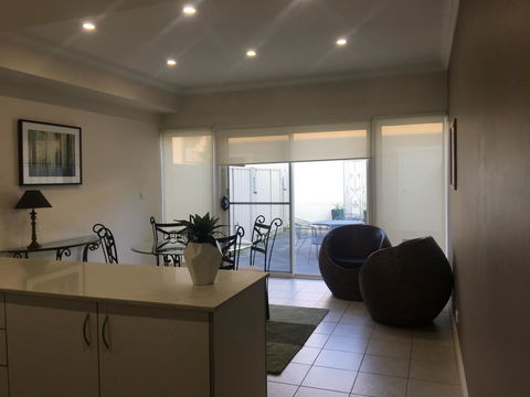 Travers Street Apartment - Tourism Bookings 3