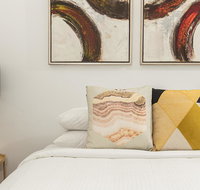 Elegant family home close to harbour and views - Events Australia