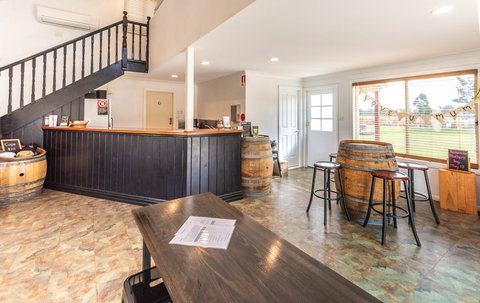 Madigan Wine Country Cottages - Accommodation Europe 25