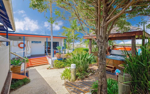 Coast Yamba - Adults Only - Tourism Bookings 4