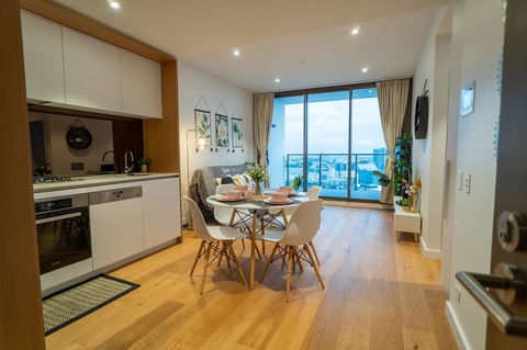 Two Bedroom Darling Harbour Apt Chinatown CBD UTS - Tourism Bookings 0