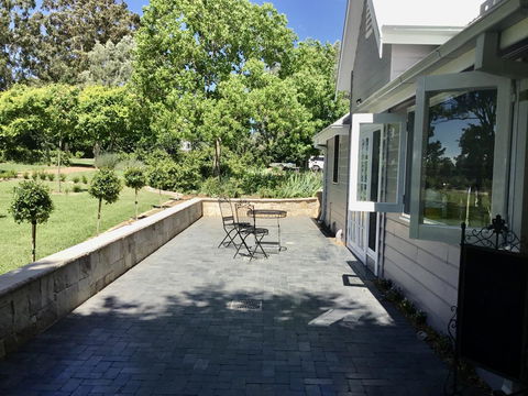 Chanticleer Gardens Barn Cottage With A Pool - Tourism Bookings 4