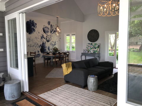 Chanticleer Gardens Barn Cottage With A Pool - Tourism Bookings 28
