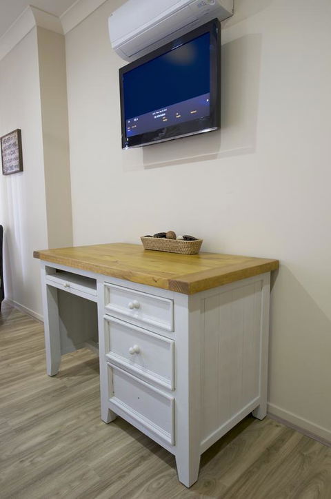 Marty's @ Little Beach - Events Australia 26