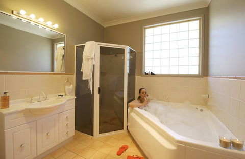 Marty's @ Little Beach - Events Australia 5