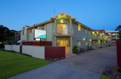 Marty's @ Little Beach - Events Australia 4