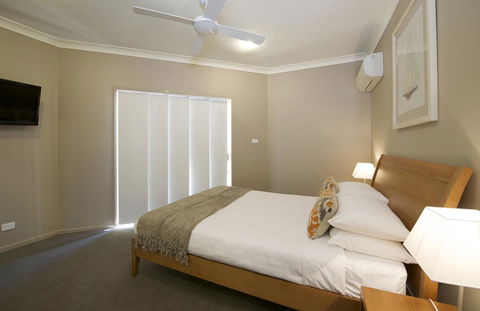 Marty's @ Little Beach - Events Australia 8