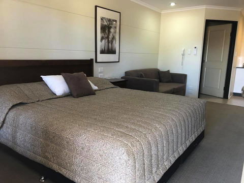 Balranald Club Motel - Tourism Bookings 8