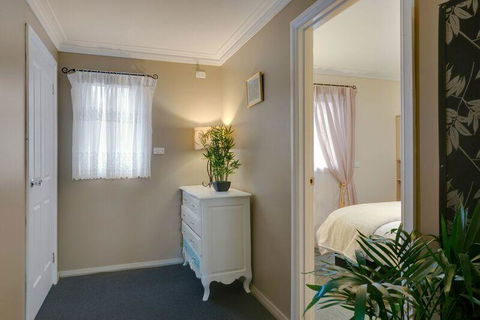 Mountainside B & B - Tourism Bookings 25