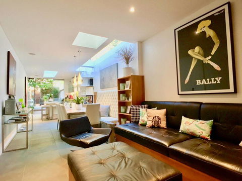 3 Storey Home Close Walk To Fox Studios SCG & City - Tourism Bookings 12