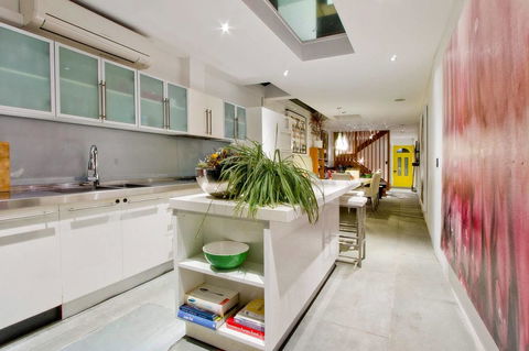 3 Storey Home Close Walk To Fox Studios SCG & City - Tourism Bookings 6