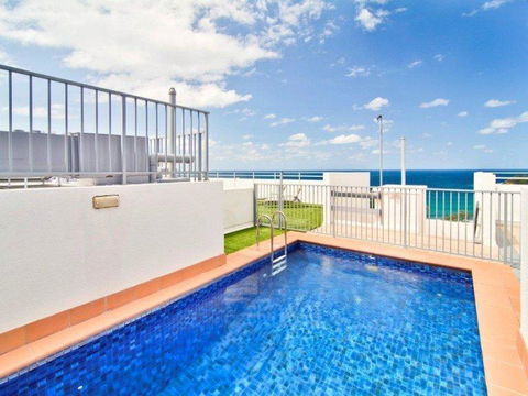 Relaxed Beachside Living - Tourism Bookings 16