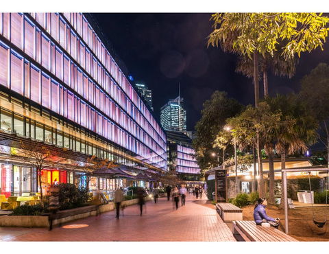 Walk To The Convention Centre, Casino, City - Tourism Bookings 13