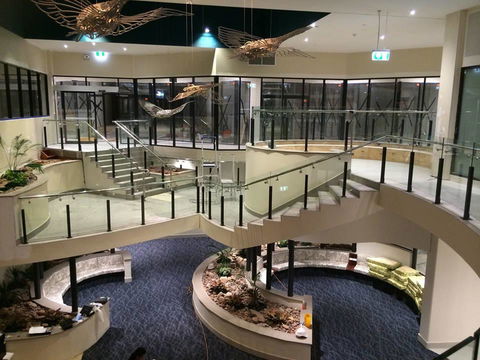 Nomikis\'On The Avenue - Events Australia 11