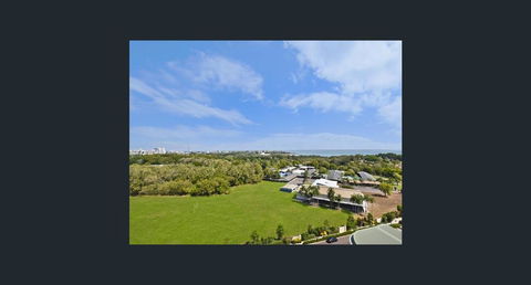 Nomikis\'On The Avenue - Events Australia 0