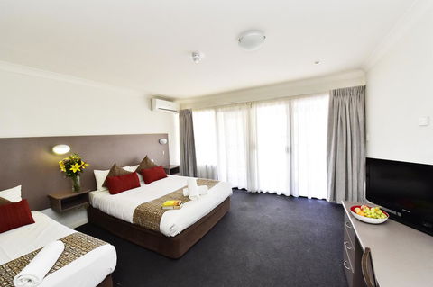 Diplomat Hotel Alice Springs - Events Australia 11