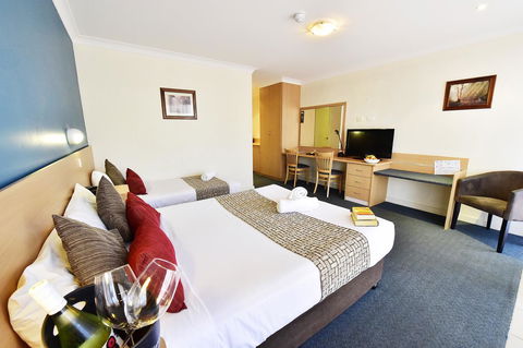 Diplomat Hotel Alice Springs - Events Australia 13