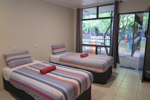 Jump Inn Alice Budget Accommodation - Events Australia 3