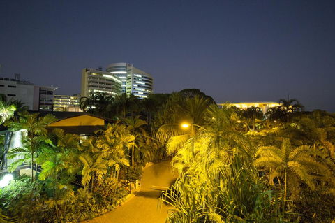 Palms City Resort - Events Australia 42