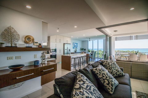 ZEN BY THE WATER - Esplanade Darwin Retreat - Events Australia 0