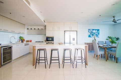 ZEN BY THE WATER - Esplanade Darwin Retreat - Events Australia 21