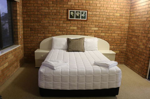 Golden Sands Motor Inn - Tourism Bookings 0