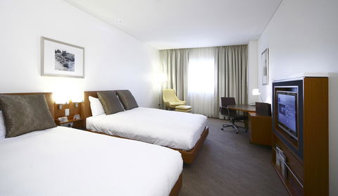 Novotel Canberra - Tourism Bookings 19